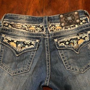 Miss Me Cuffed Capri Jeans 28